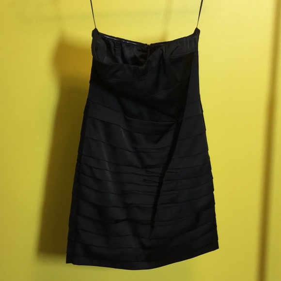 8 Express black strapless shiny dress - Picture 3 of 12